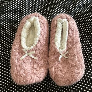 Maurices cozy pink slipper socks one size